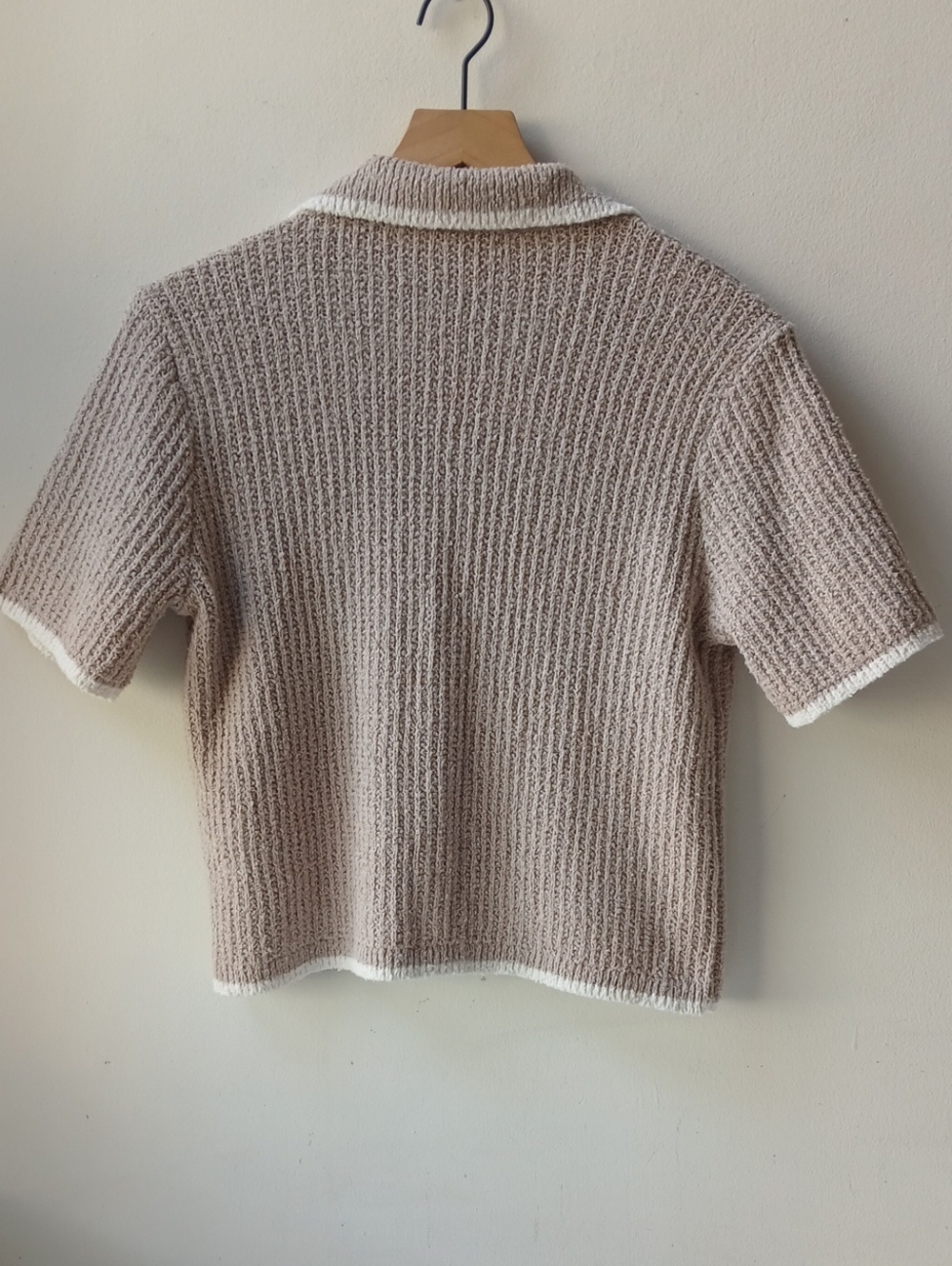Abercrombie & Fitch Crop Cardigan Sweater Tan Women's Small NWT - Picture 3 of 7